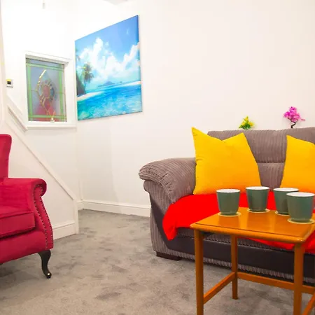 Nyaraló Lucky 7 - Near Bae, Docks, Lakes, - Ideal For Trade And Families - 2 Bedrooms - One Double Bed In Each Bedroom - Max 4 Guests *
