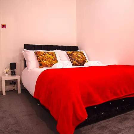 Nyaraló Lucky 7 - Near Bae, Docks, Lakes, - Ideal For Trade And Families - 2 Bedrooms - One Double Bed In Each Bedroom - Max 4 Guests *
