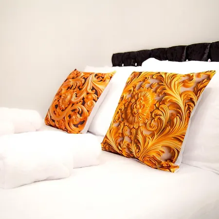 펜션 Lucky 7 - Near Bae, Docks, Lakes, - Ideal For Trade And Families - 2 Bedrooms - One Double Bed In Each Bedroom - Max 4 Guests