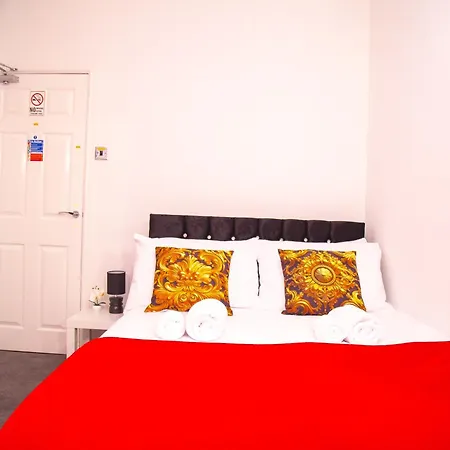 Lucky 7 - Near Bae, Docks, Lakes, - Ideal For Trade And Families - 2 Bedrooms - One Double Bed In Each Bedroom - Max 4 Guests *