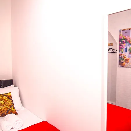 펜션 Lucky 7 - Near Bae, Docks, Lakes, - Ideal For Trade And Families - 2 Bedrooms - One Double Bed In Each Bedroom - Max 4 Guests